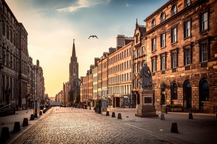Edinburgh Old Town History & Legends Tour